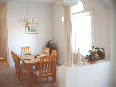 <strong>Formal Dining Room</strong>